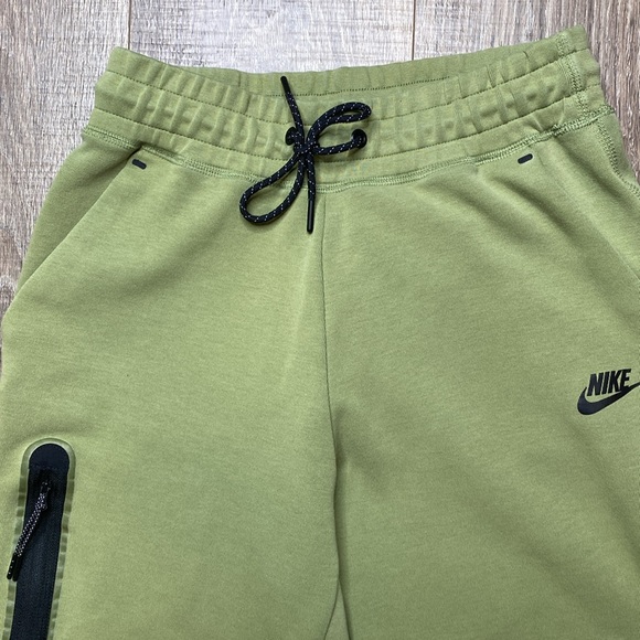 Nike Sportswear Women's Tech Fleece Pants Joggers, size small - Picture 4 of 12